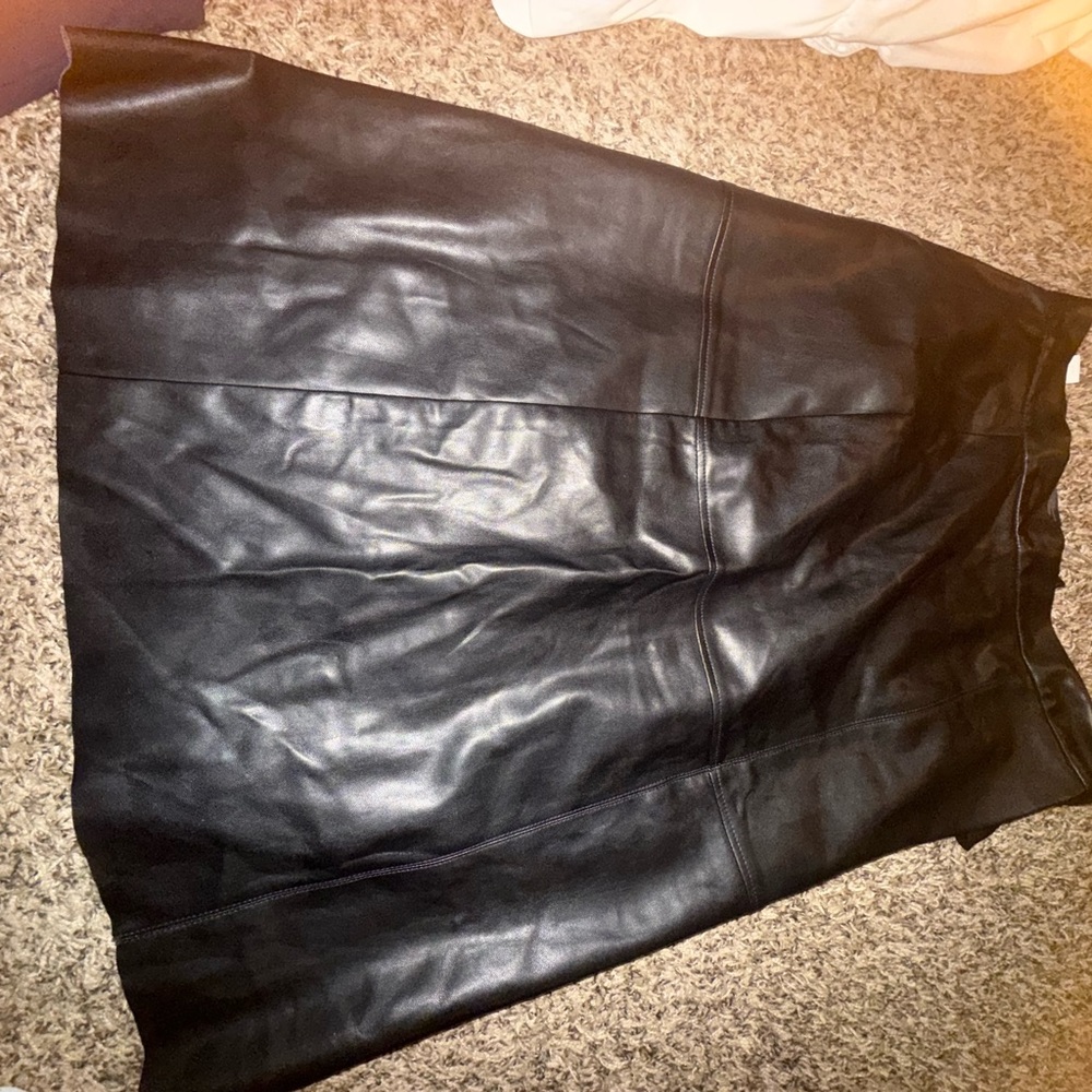 H & M leather skirt